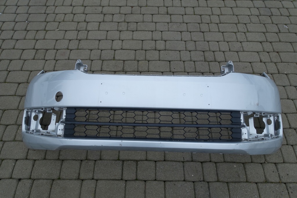 фото №1, Skoda rapid бампер передний серебряный решётка оригинал