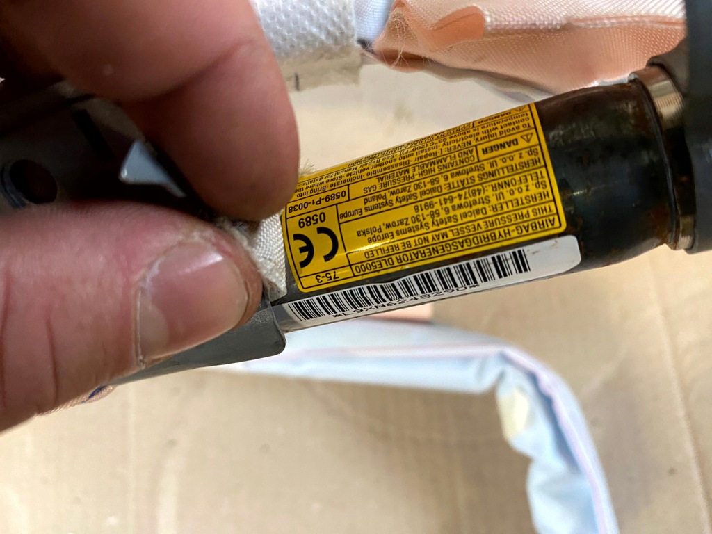 фото №7, Toyota hilux viii 15- шторка безопасности подушка безопасности правая 1,5 кабины