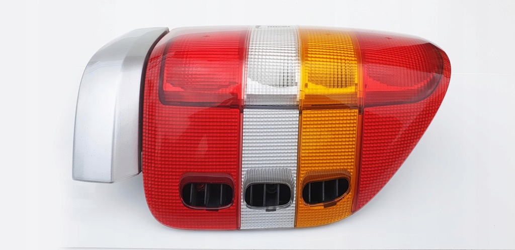 фото №9, Opel frontera b лампа задняя задняя молдинг декоративная правая