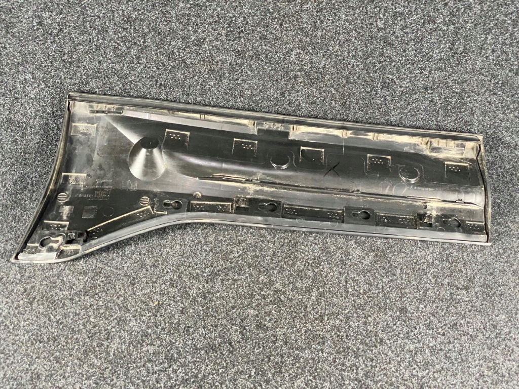 фото №2, Volvo xc40 молдинг двері права задня 31448319