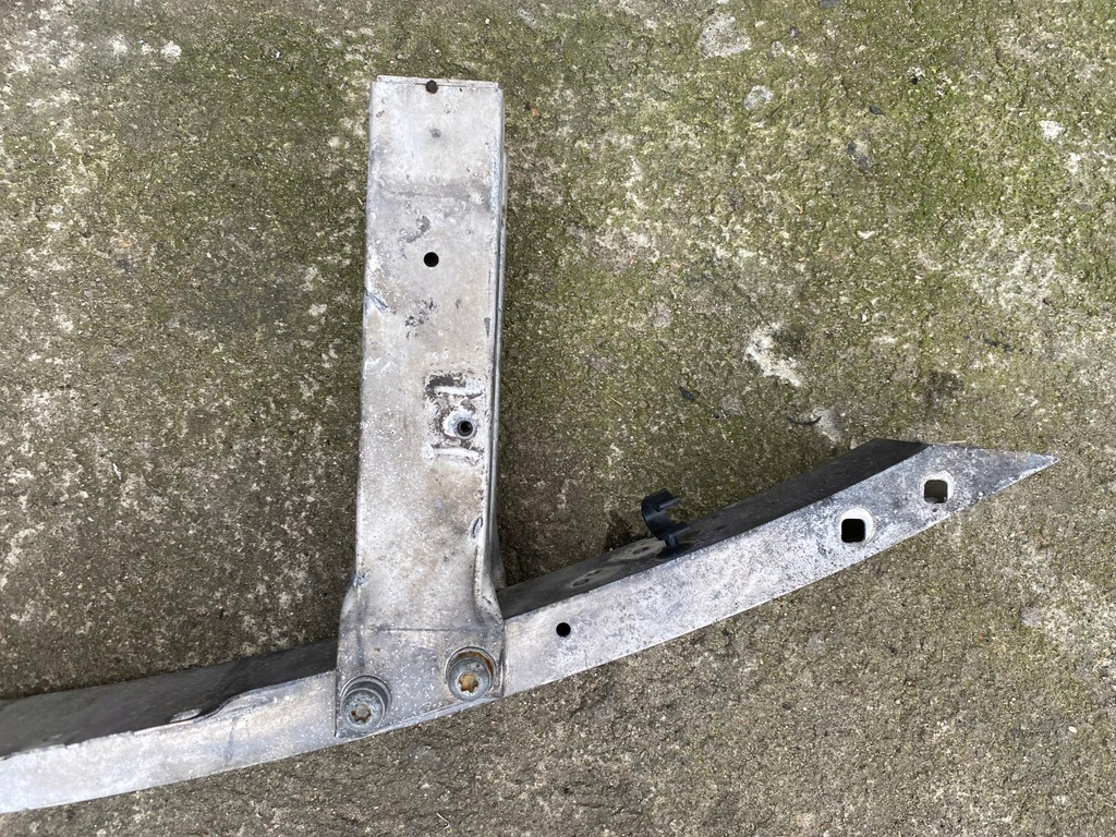 фото №10, Балка бампера перед зона деформації mercedes w212 a2126201500 a2126200995