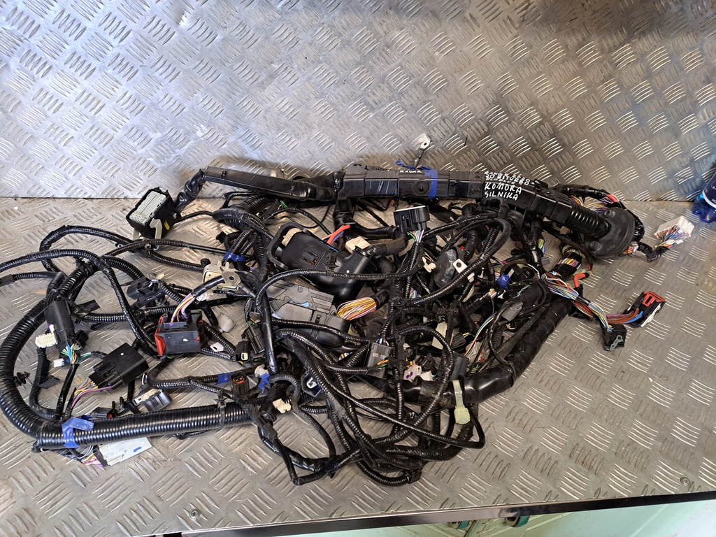 фото №7, Ford ranger 20r 2.0 tdci электропроводка отсек двигателя