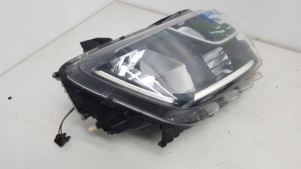 фото №2, Dacia duster ii 2 лампа правий перед led eu