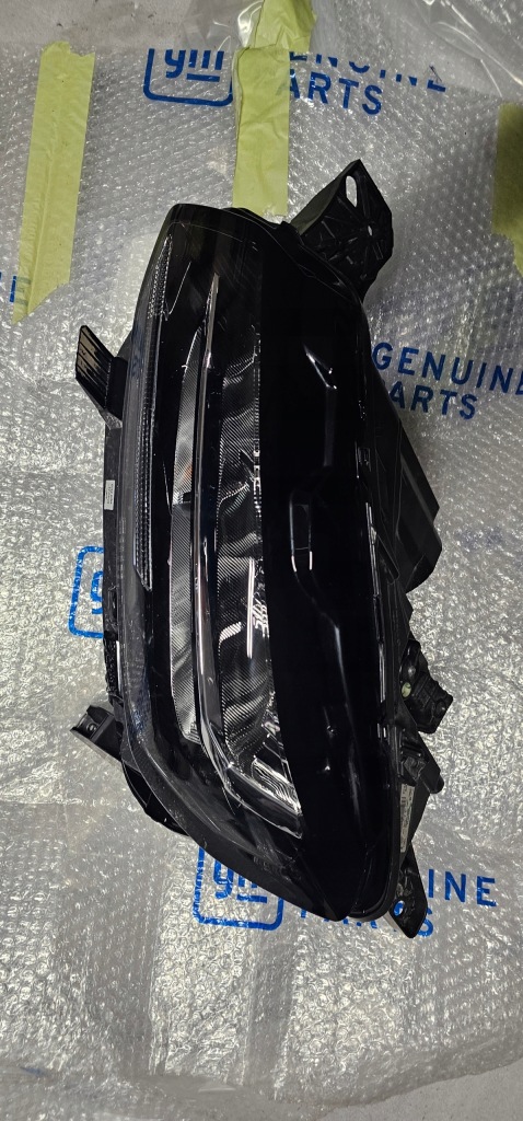 Фара левый перед led toyota proace city рестайлинг  23- оригинал 9854104980 Оригинал