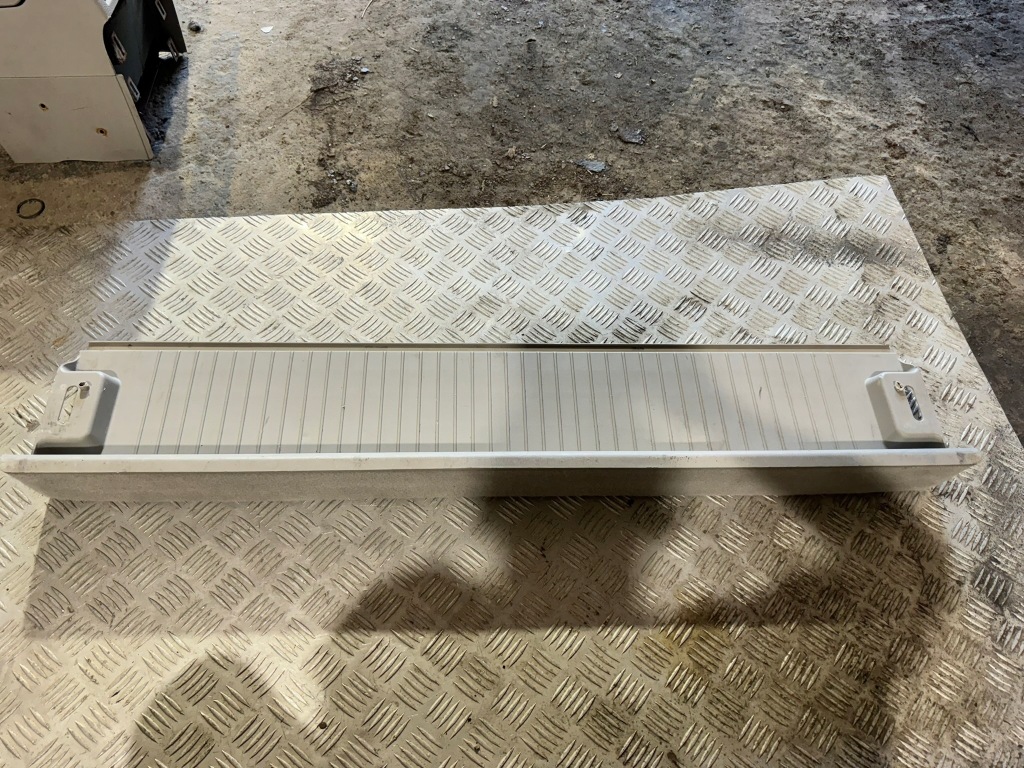 фото №1, Jeep commander xk заглушка полка багажника