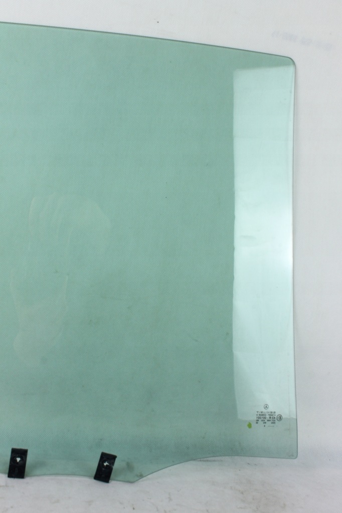 Стекло левый задний  боковая левая задняя дверь задних mercedes w168 a-klasa с Разборки