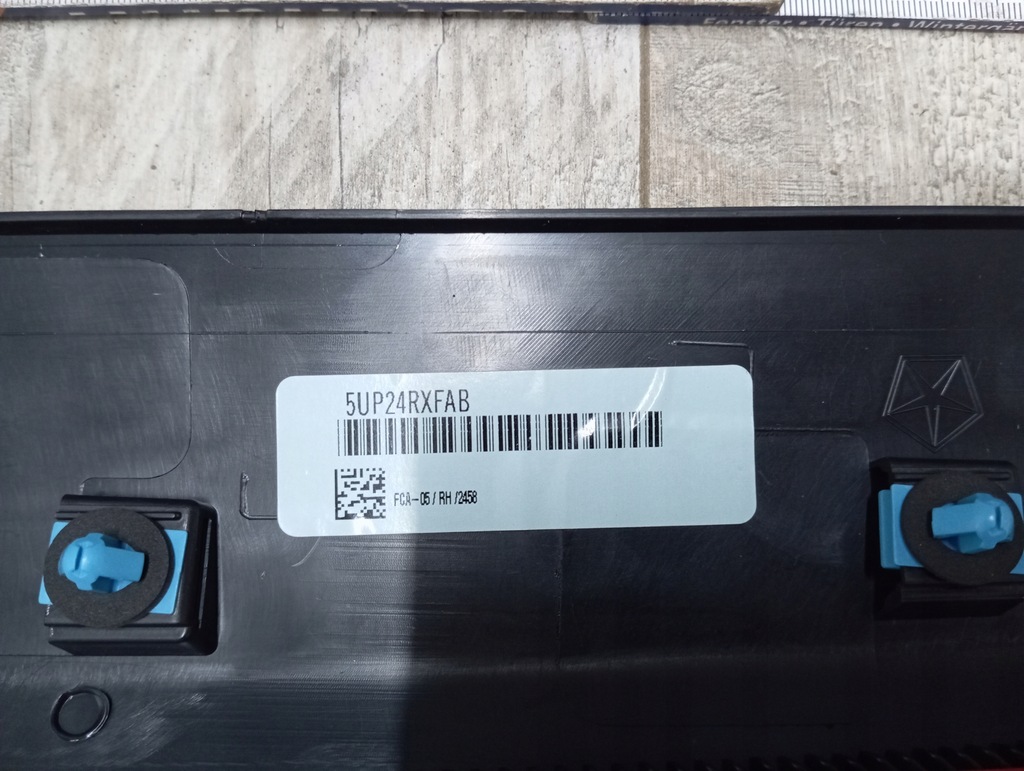 фото №4, Молдинг двері правий перед jeep compass ii nowa оригінал