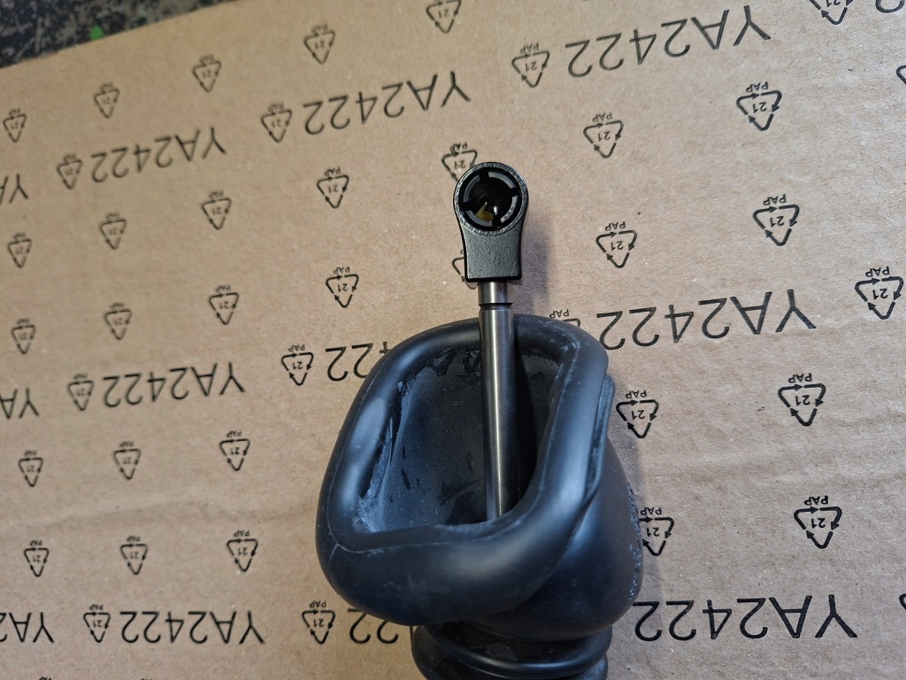 Амортизатор ограничитель задних левых дверь bmw 7 51227001005 новый Киев