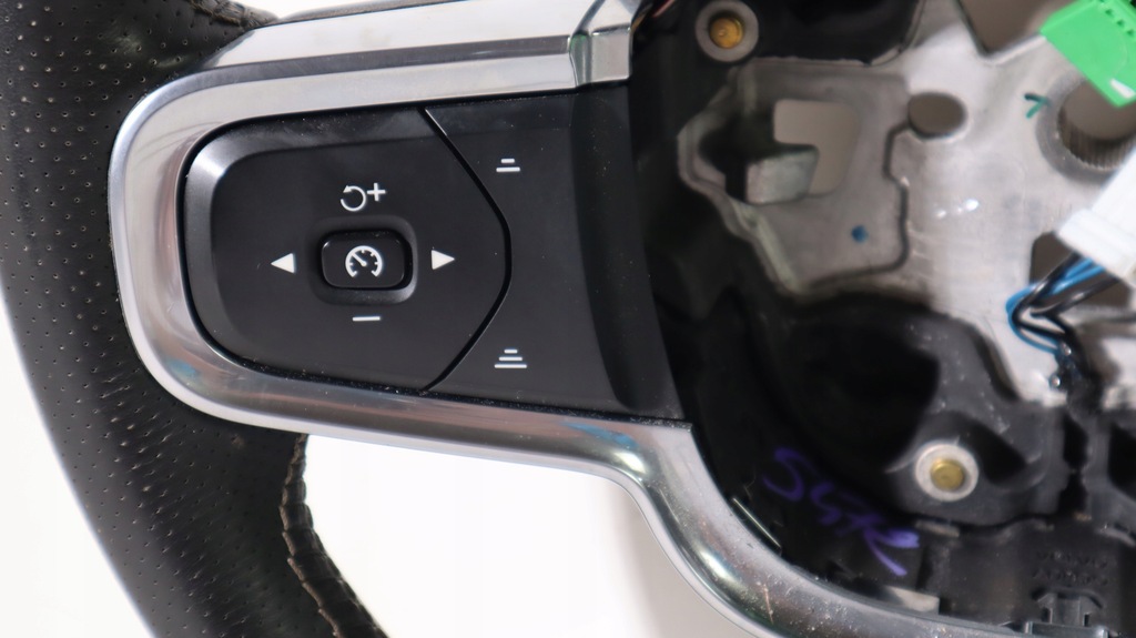 фото №4, Volvo xc40 r design воздуховод многофункциональный