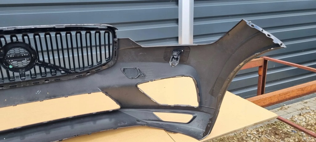 фото №10, Volvo xc60 ii r-design 2017- бампер перед оригинал a016