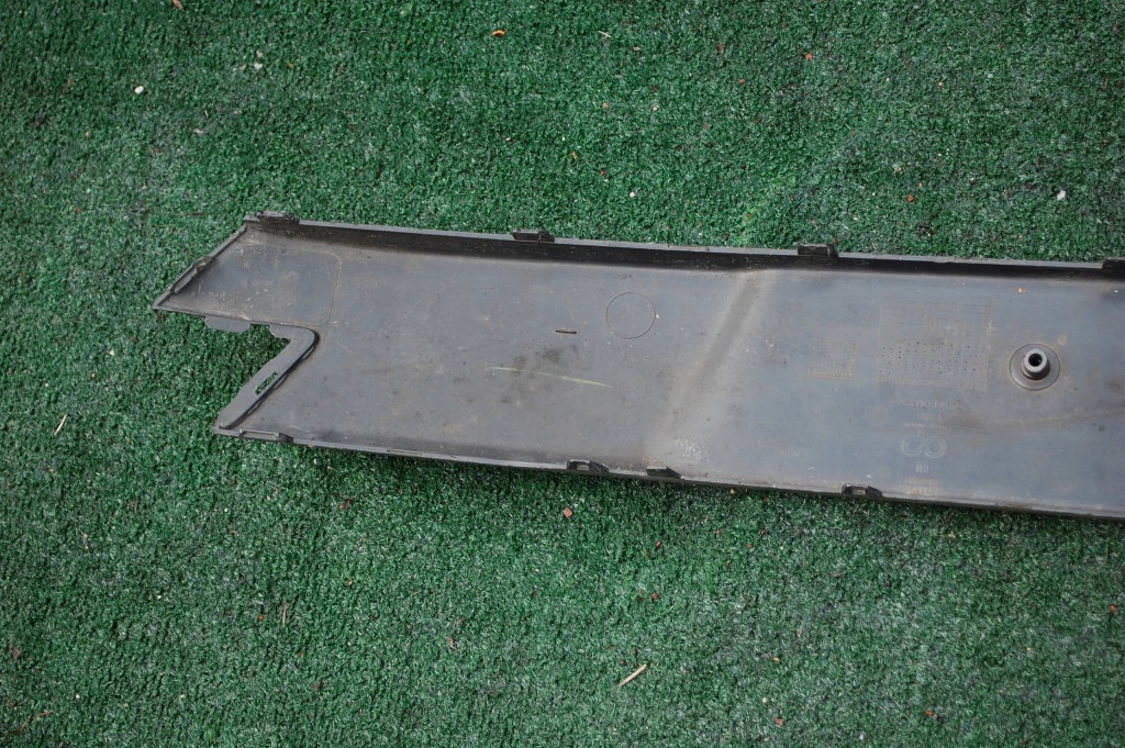 фото №9, Opel astra j iv молдинг бампер накладка середня