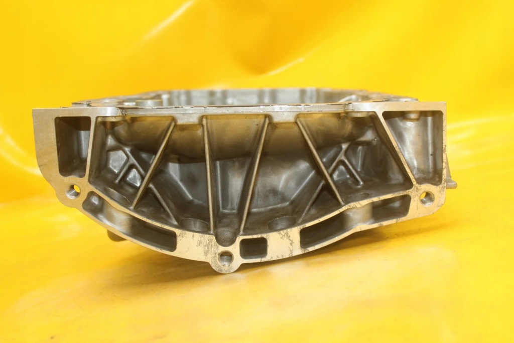 Поддон масляная seat leon 3 audi vw skoda 1.5 tfsi dpc 05e103601c с Разборки