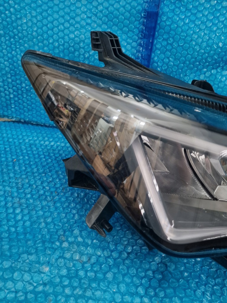 фото №3, Лампа передняя правая seat cupra born