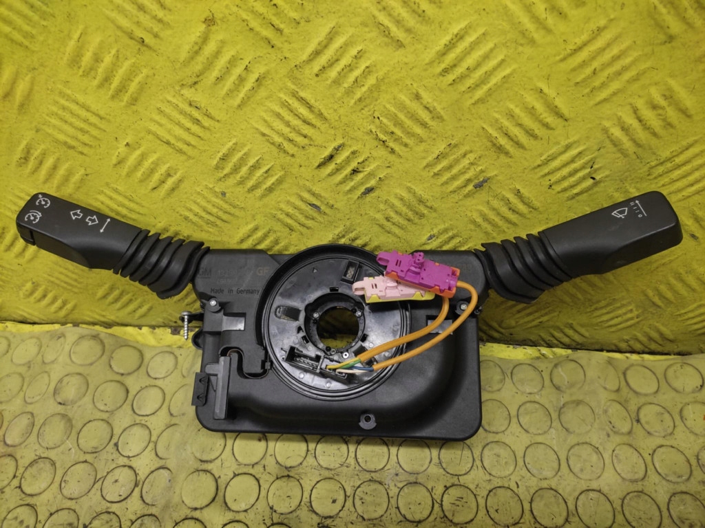 фото №1, Opel zafira b переключатель комбинированный 13250224