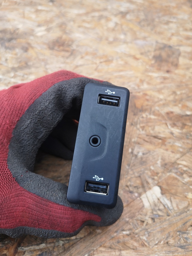 фото №2, Renault koleos ii port usb aux 280239665r