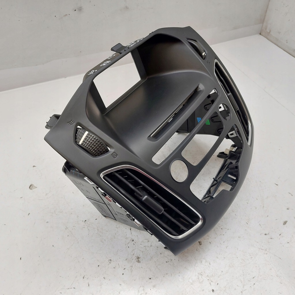 фото №2, Ford focus mk3 st рамка радио приборная панель средняя