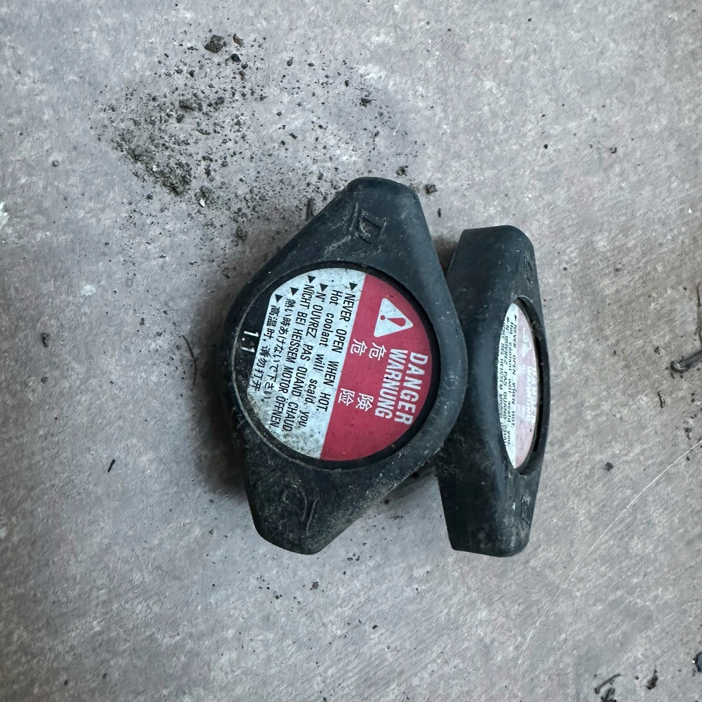 фото №1, Honda civic ufo viii__ крышка радиатора