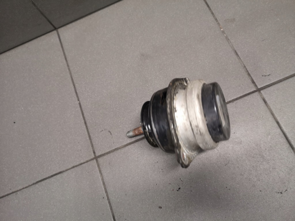 фото №6, Подушка двигателя vw touareg 5.0 tdi 07l6199131