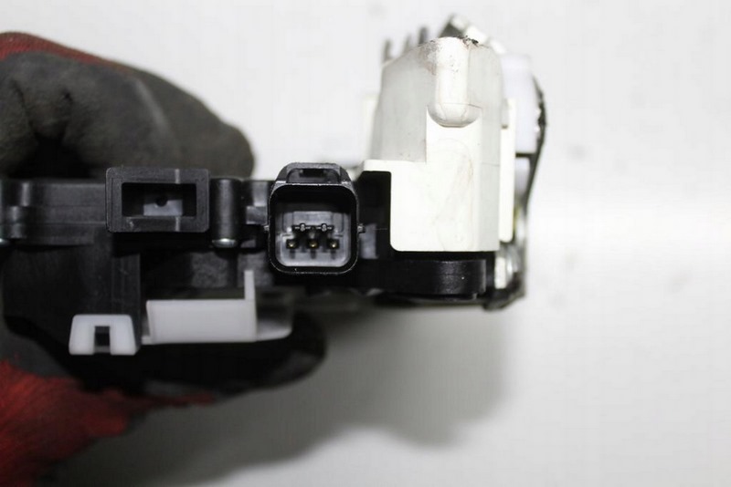 фото №2, Colt z30 vi 12 5 dzamek двері правий перед