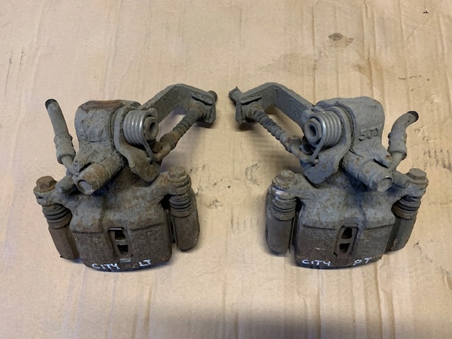 фото №1, Honda city 2008r iv правый задняя суппорт тормозной скоба