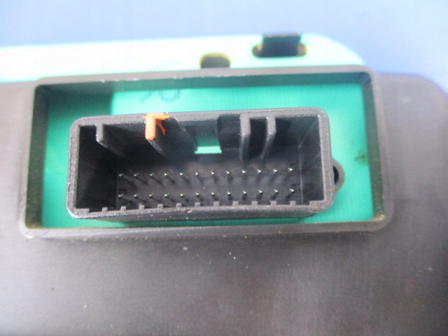 фото №6, Dacia sandero i бензин счетчик p8200733621 256tys