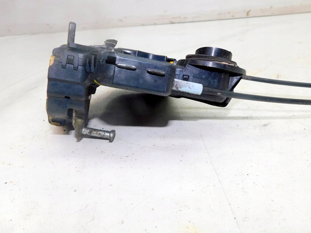 фото №6, Toyota corolla ts e12 05r 5d 1.8 192km замок дверь левый задняя