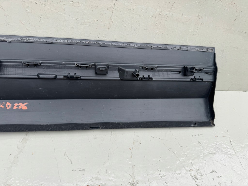 фото №12, Mercedes gla w247 h247 19r- молдинг дверь правый задняя правая задняя