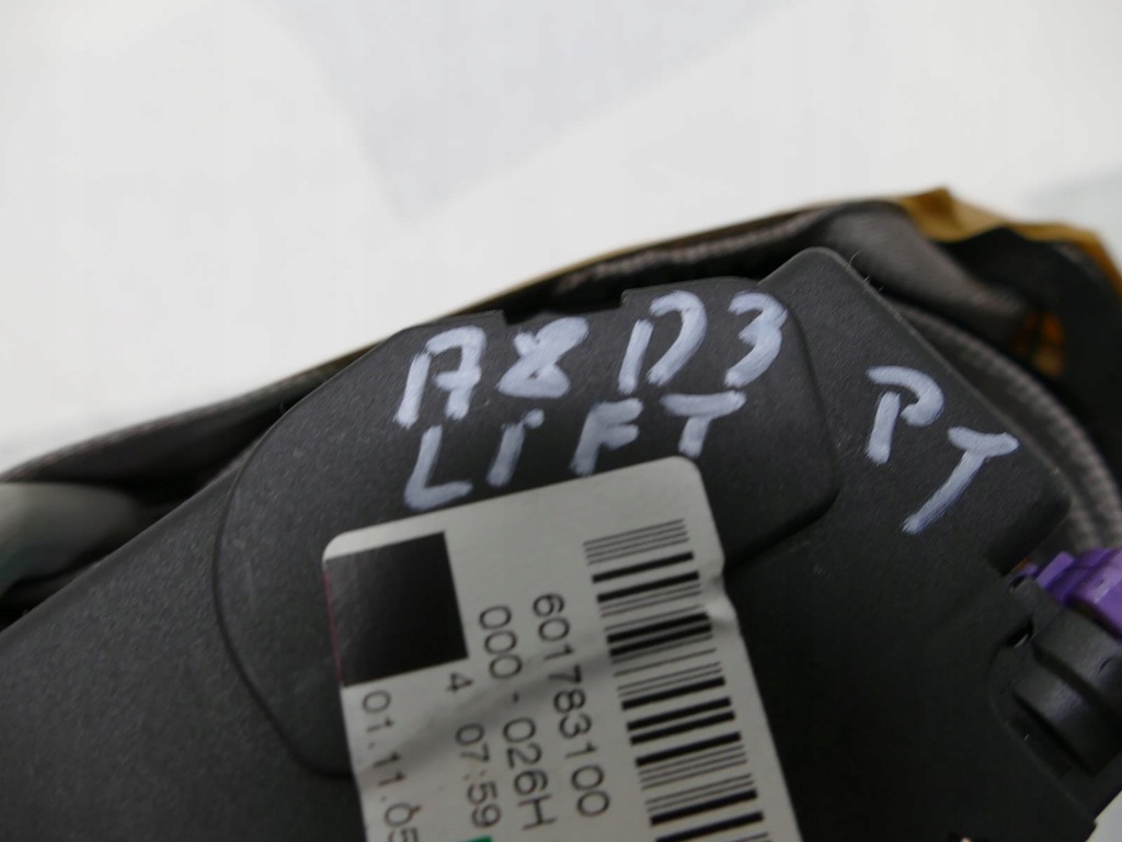 фото №9, Pas безопасности audi оригинальный номер 4e0857806b