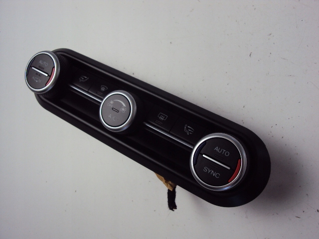 фото №1, Панель кондиционера alfa romeo giulia 2016-