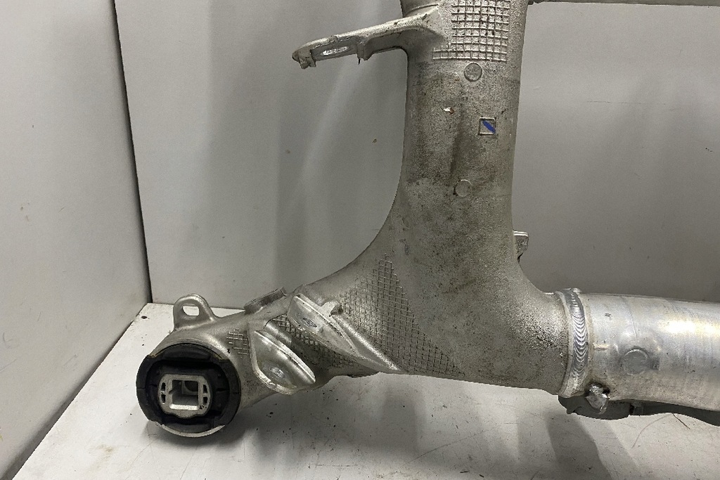 фото №7, Підрамник задні bmw 5 g30 6861201 2017