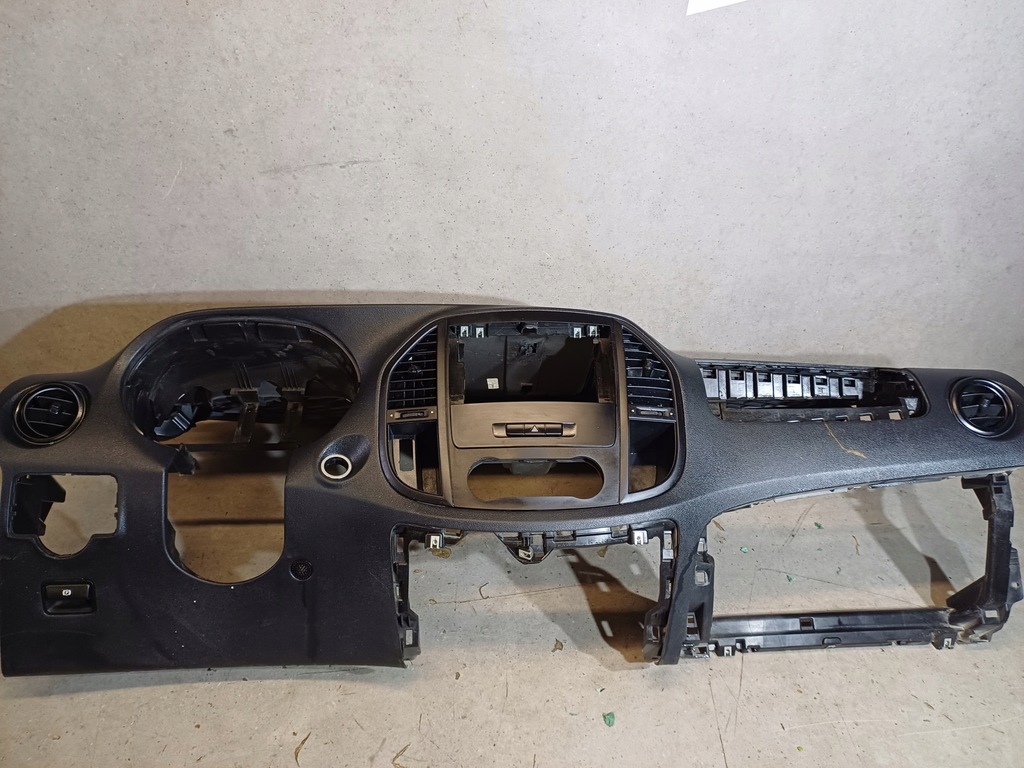 фото №10, Консоль mercedes vito w447