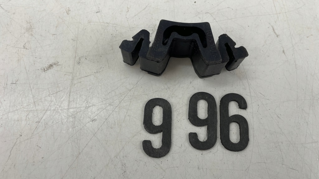 фото №1, Резинка do радиатора кронштейн верхний mercedes citan