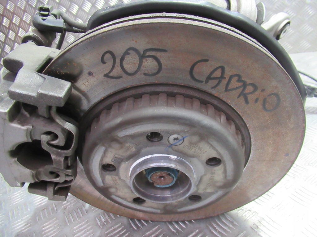 фото №4, Mercedes c w205 подвеска поворотный кулак задняя задние левая левая приводной вал