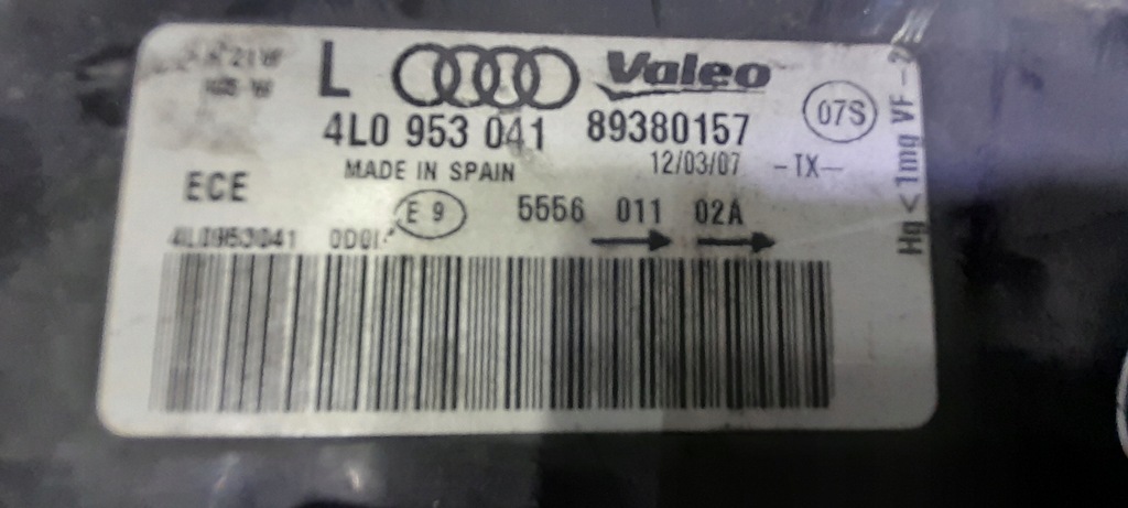 фото №4, Audi q7 поворотник левый 4l 4l0