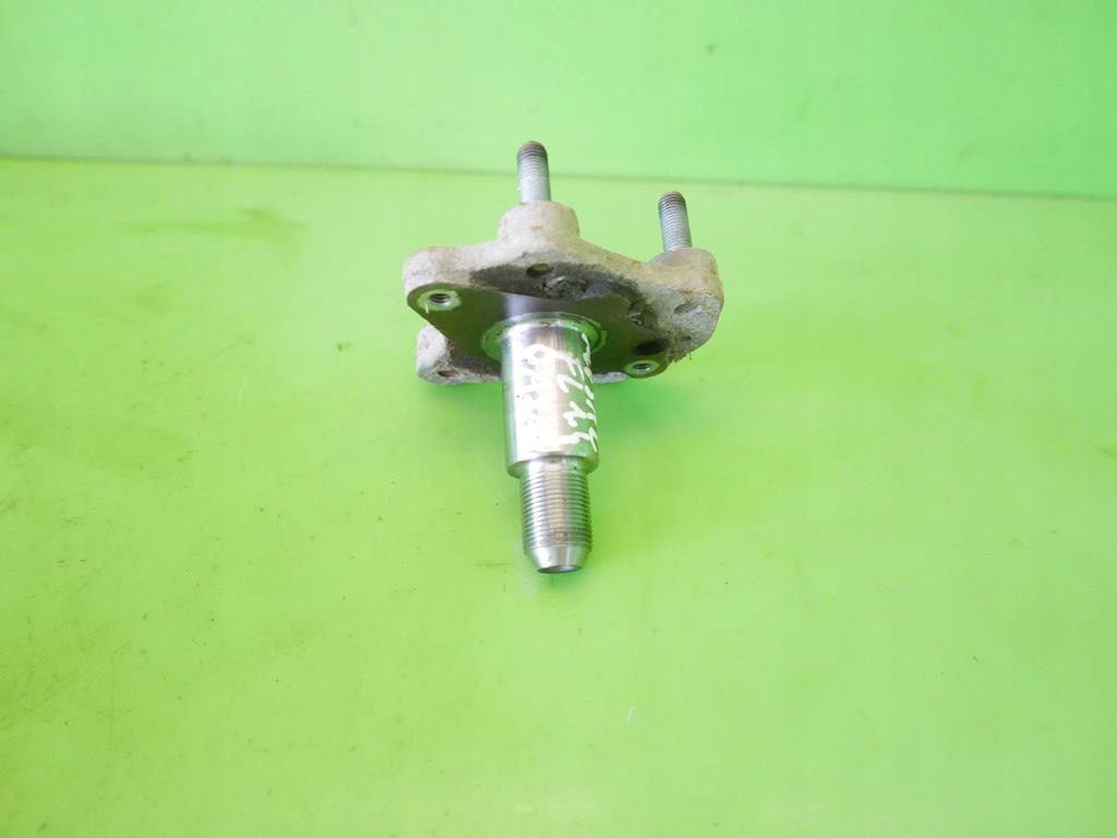 фото №1, Шкворень правый задняя задний lancia musa i fl 1.4 07-12