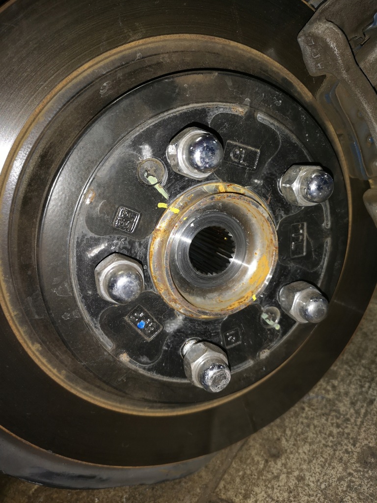 фото №2, Hyundai tucson ii поворотный кулак правая задняя 4x4