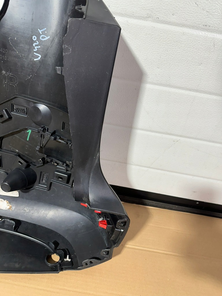 фото №11, Бампер задня, задній, правий кутик, bok бампера mercedes citan w420