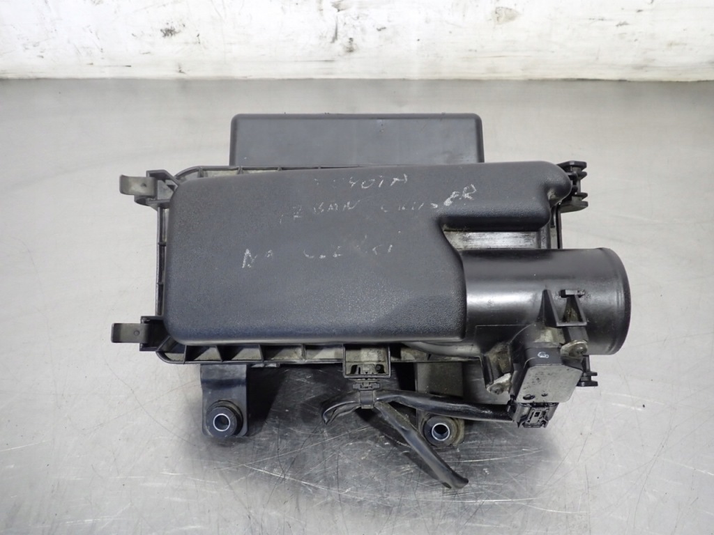 фото №1, Корпус фильтра воздуха toyota urban cruiser