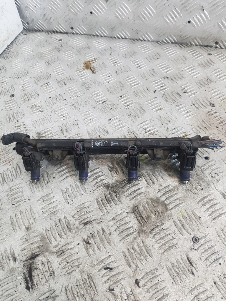 фото №1, Seat 036133320 молдинг впрыскная