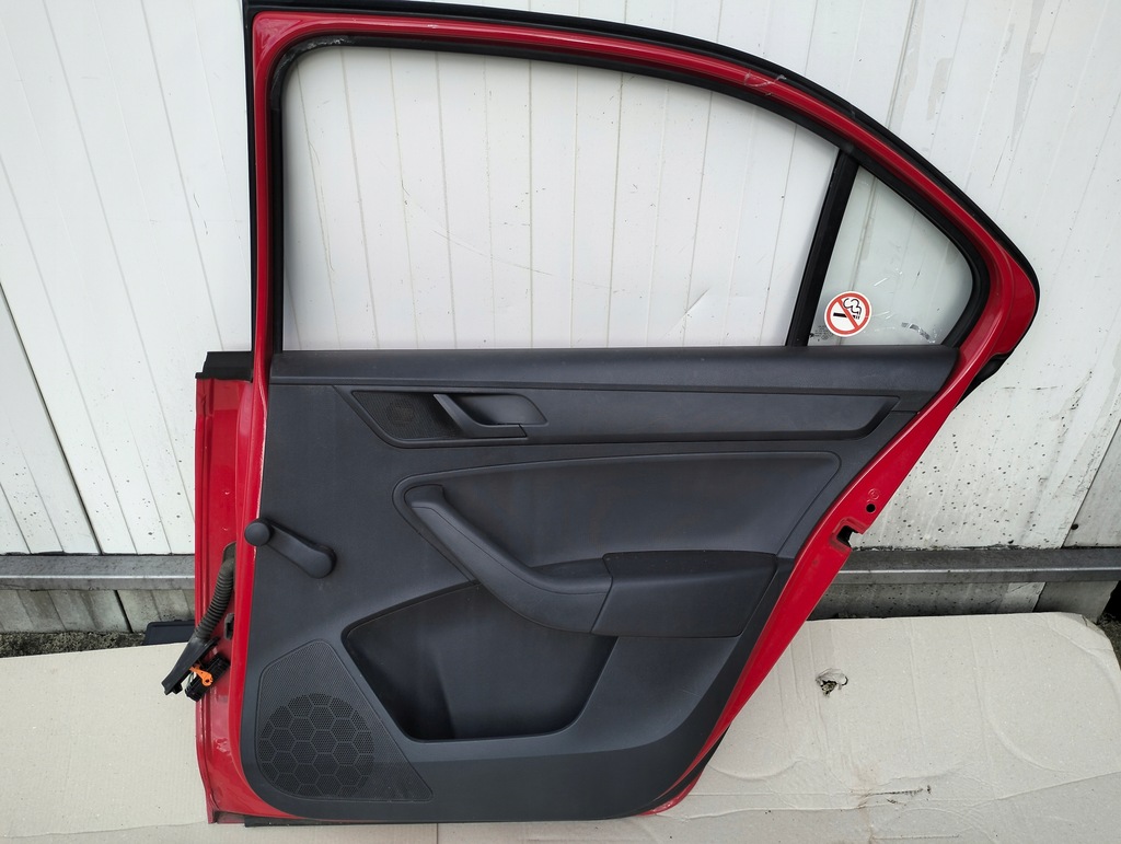 фото №11, Skoda rapid liftback дверь правый задняя lf3k sedan