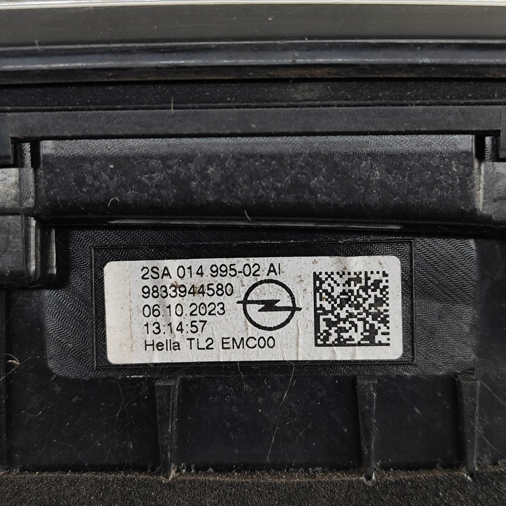 фото №9, Opel mokka b 2023 правая сторона лампы задний крышки багажника