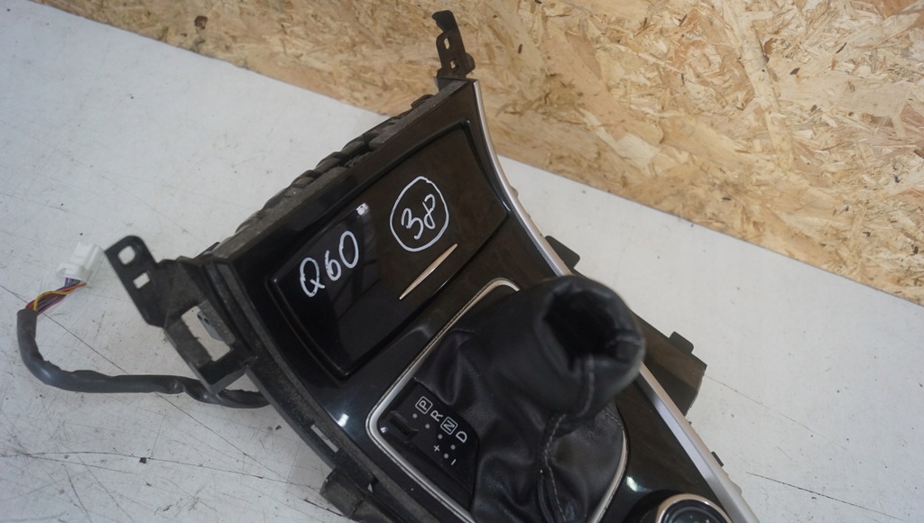 фото №11, Панель середній infiniti q60 688004ga0a