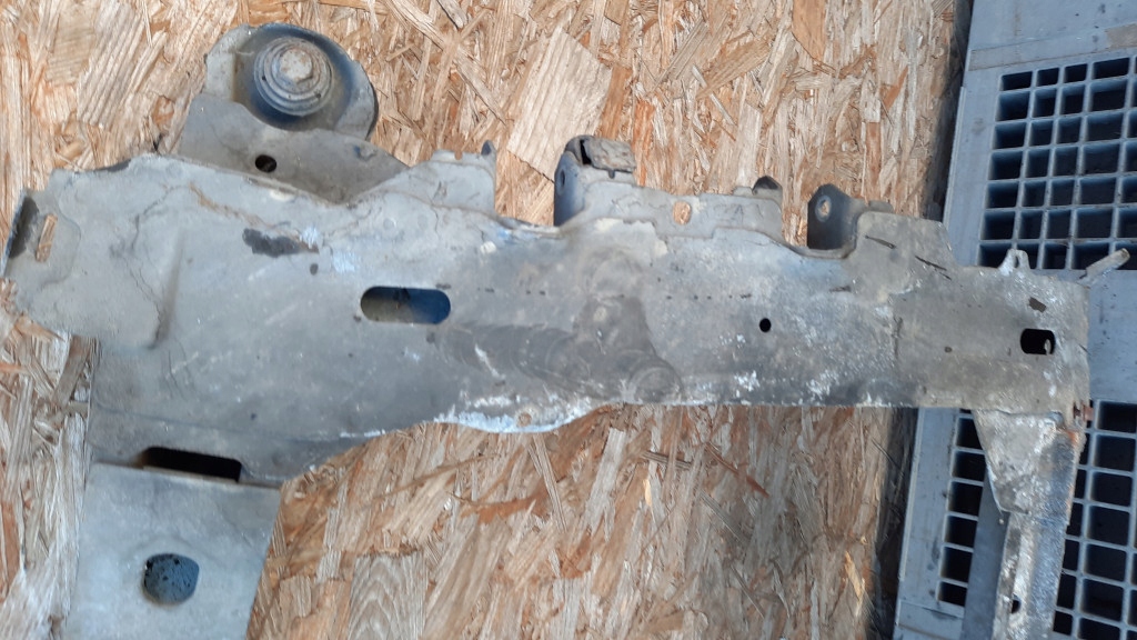 фото №13, Подрамник перед renault megane scenic i rx4 lift 1.4b