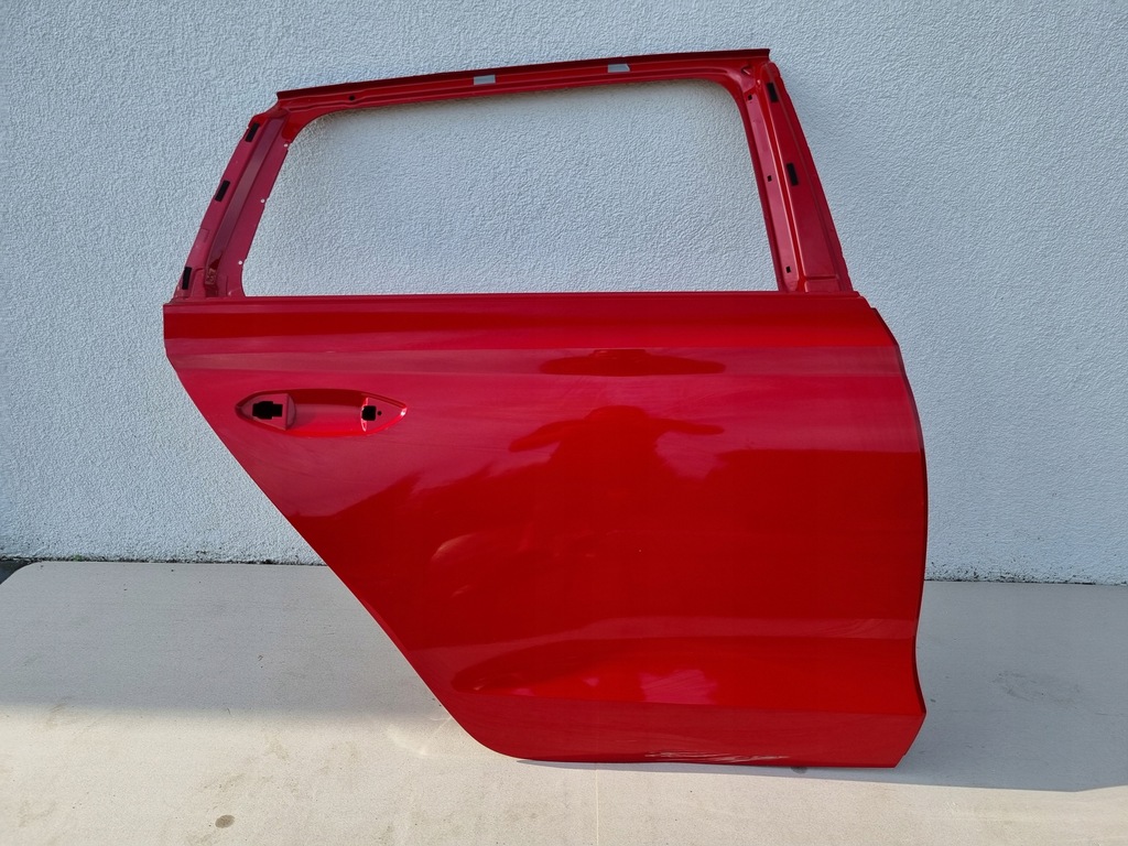 фото №1, Дверь правое задняя задние skoda octavia iv 4 5e7833312