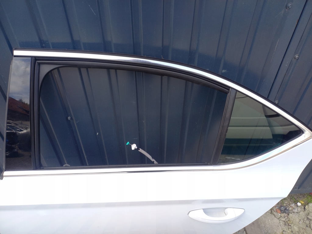 фото №4, Skoda octavia iii sedan 3v5 дверь задняя левая белый