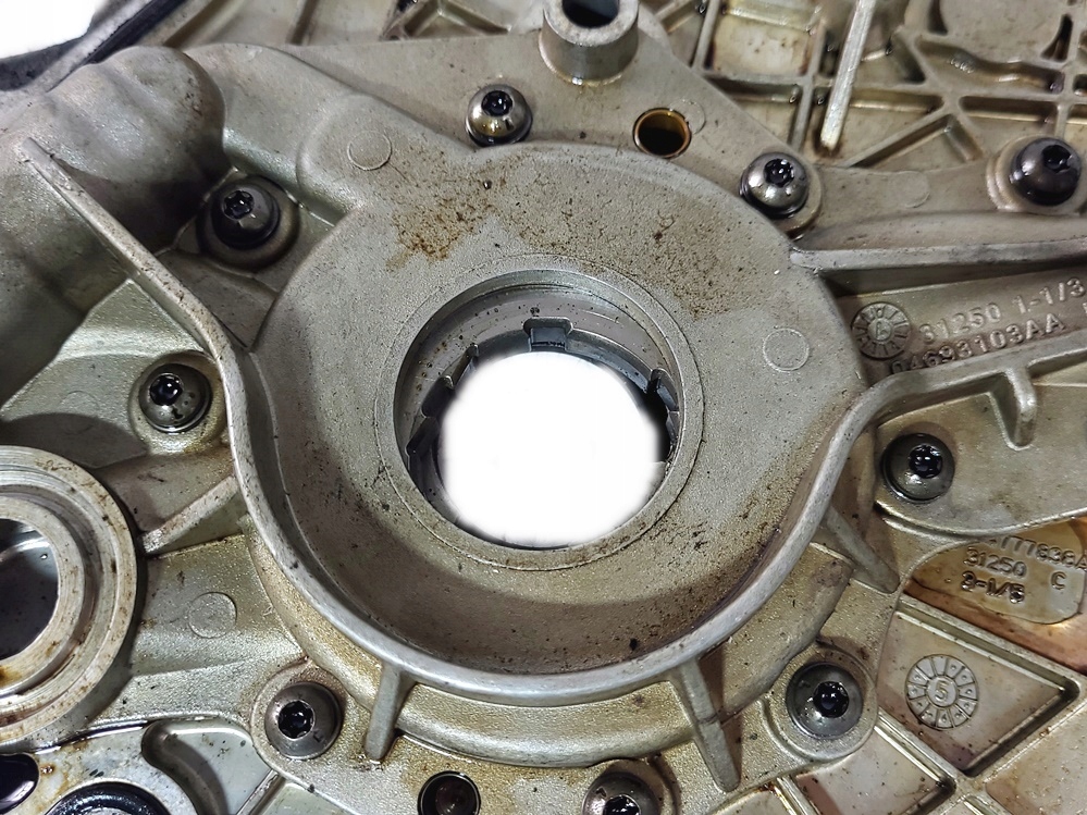 фото №2, Насос оливи 1.6 16v mini one r50 r52 r53