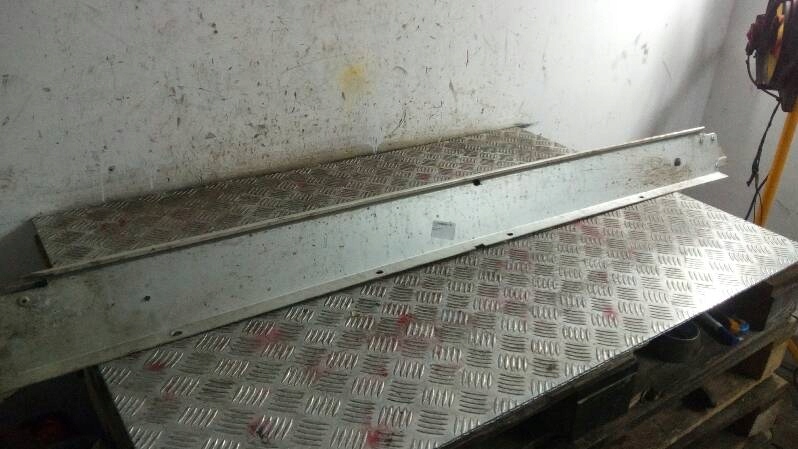 фото №2, Подножка пороговый bmw e53 x5 левый