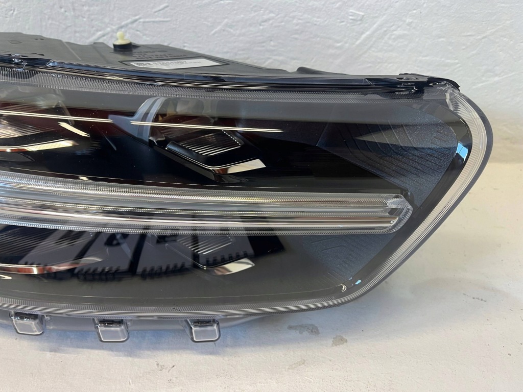 Volvo xc40 фара правий full led 18 - 24 Недорого