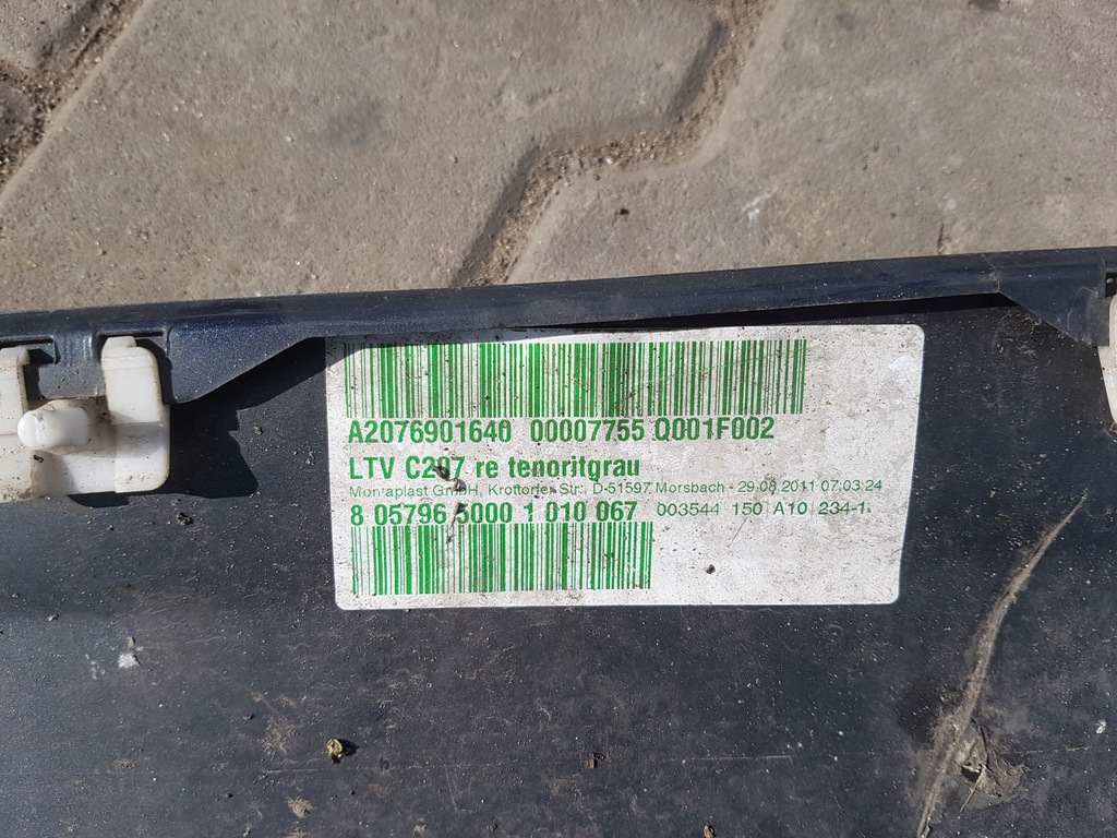 фото №6, Mercedes-benz оригинальный номер a2076901640 молдинг порог