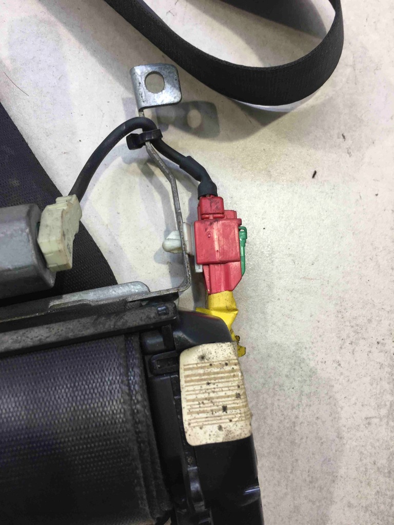 фото №4, Pas безопасности правый перед space star 1.9 did